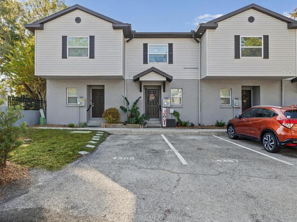 4367 Har Paul Cir in Tampa, FL - Building Photo