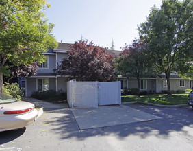 Maidu Village in Roseville, CA - Building Photo - Building Photo