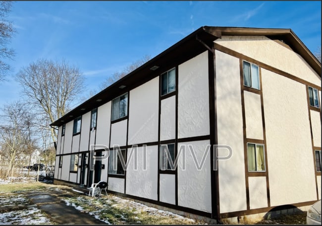 property at 840 Whitethorne Ave