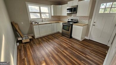 481 W Johnston St in Forsyth, GA - Building Photo - Building Photo