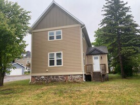 1149 Summit St in Hancock, MI - Building Photo