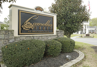 Camellia Trace in Maryville, TN - Foto de edificio - Building Photo