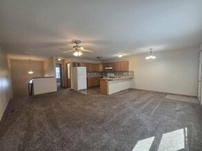 1102 Country Club Ln in Junction City, KS - Building Photo - Building Photo