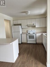 490 Veterans Dr in Barrie, ON - Building Photo - Building Photo