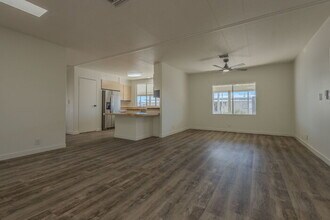 1815 N La Canoa in Green Valley, AZ - Building Photo - Building Photo