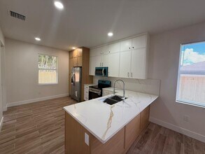 7723 S Haverhill Rd in Greenacres, FL - Building Photo - Building Photo