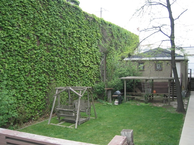 1507 Elston N Ave, Unit 1R in Chicago, IL - Foto de edificio - Building Photo