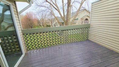 1480 Violet Ln in Eagan, MN - Foto de edificio - Building Photo