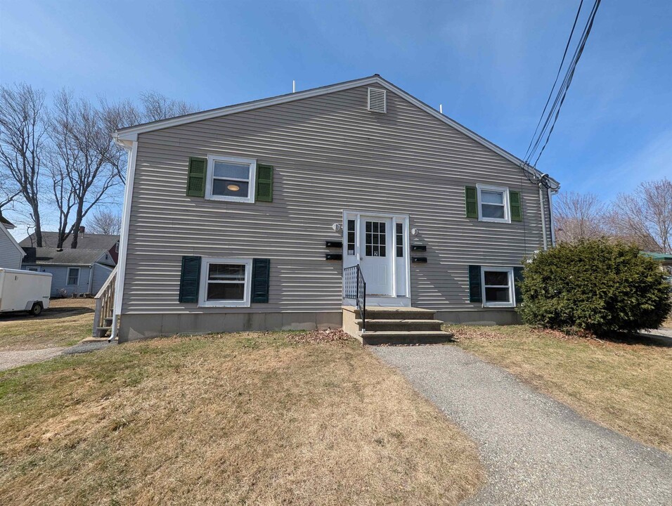 2 Hancock St in Dover, NH - Building Photo