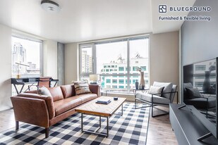 101 Taylor Ave N, Unit FL7-ID11 in Seattle, WA - Building Photo