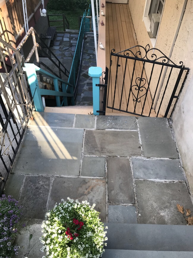 63 Hancock Ave, Unit Ground in Yonkers, NY - Building Photo - Building Photo