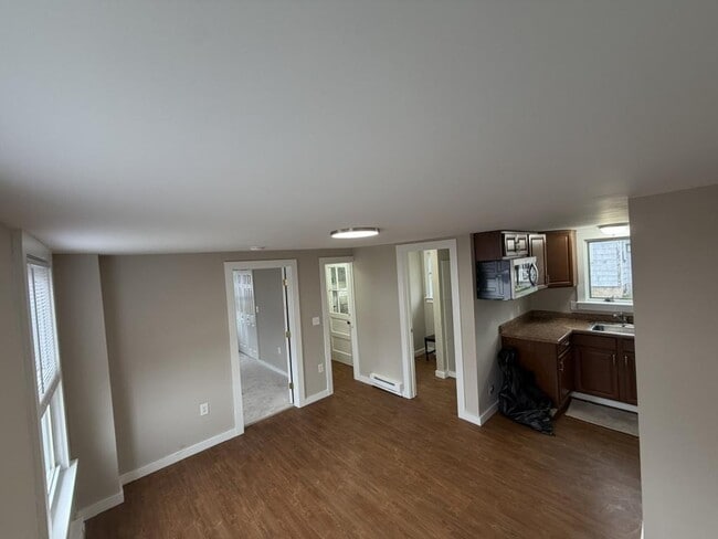 23 Boston Post Rd in Waterford, CT - Building Photo - Building Photo