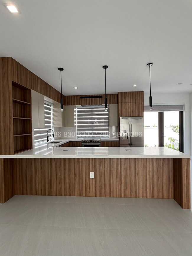 property at 920 SW 71st Ave