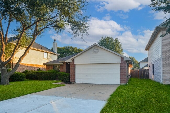 9231 Eaglewood Glen Tr in Houston, TX - Building Photo - Building Photo