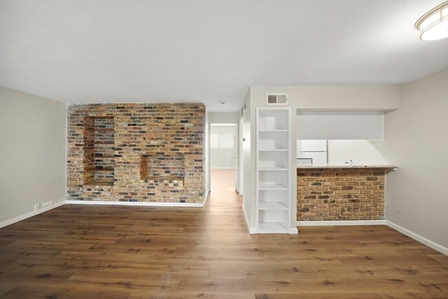 property at 2201 Fountain View Dr