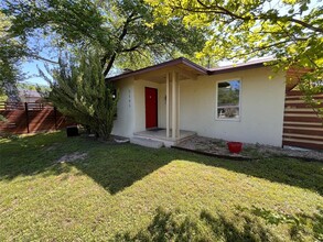 5501 Woodrow Ave in Austin, TX - Building Photo - Building Photo