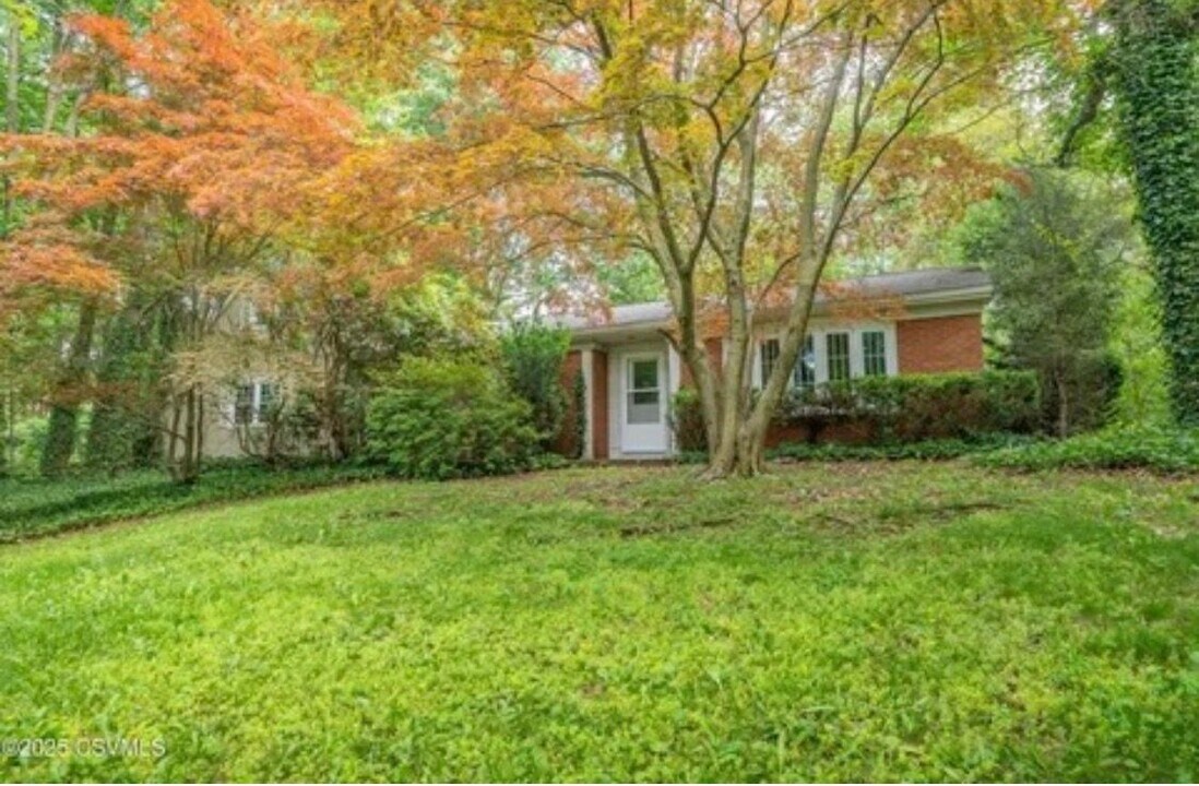 2 Wilson Cir in Milton, PA - Building Photo