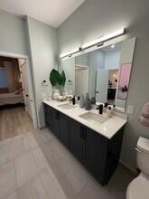 47 NW 30th St, Unit A3 in Miami, FL - Building Photo - Building Photo