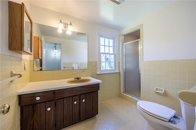 460 Stone Rd in Pittsford, NY - Building Photo - Building Photo