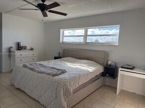 1670 NE 191st St in Miami, FL - Building Photo - Building Photo