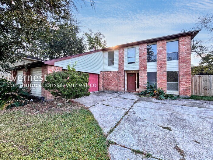 2315 Hampton Rd in League City, TX - Building Photo