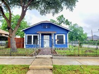 933 Lamar St in San Antonio, TX - Building Photo - Building Photo