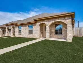 7320 Tradition Dr in Forest Hill, TX - Building Photo - Building Photo