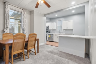 1210 Round Top St in Pittsburgh, PA - Building Photo