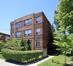 20 Anglesey Blvd in Toronto, ON - Building Photo - Building Photo