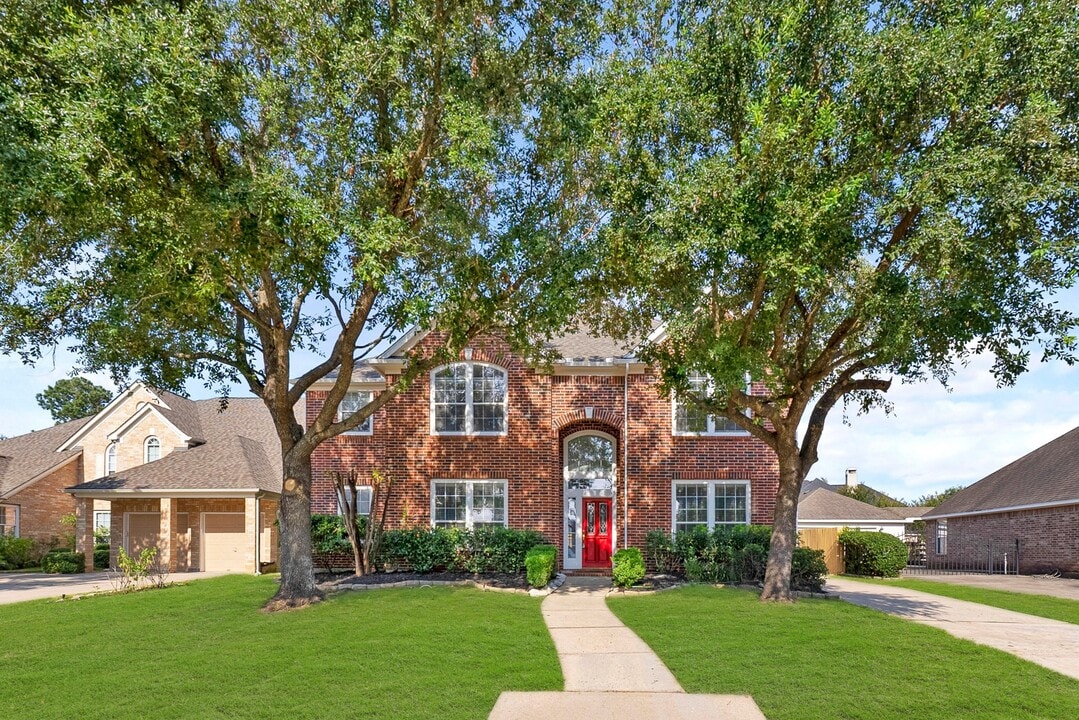 18106 Castle Rain Dr in Humble, TX - Building Photo