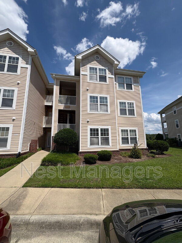 property at 3330 Harbour Pointe Pl