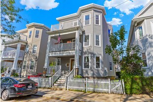 27 Edison Grn in Boston, MA - Building Photo