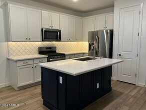 826 W Gail Dr in Chandler, AZ - Building Photo - Building Photo