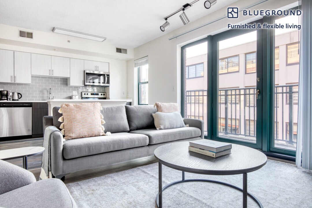 1301 M St NW in Washington, DC - Building Photo