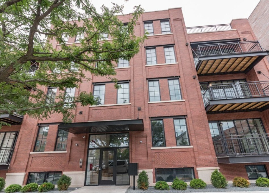 1220 N Bosworth Ave in Chicago, IL - Building Photo