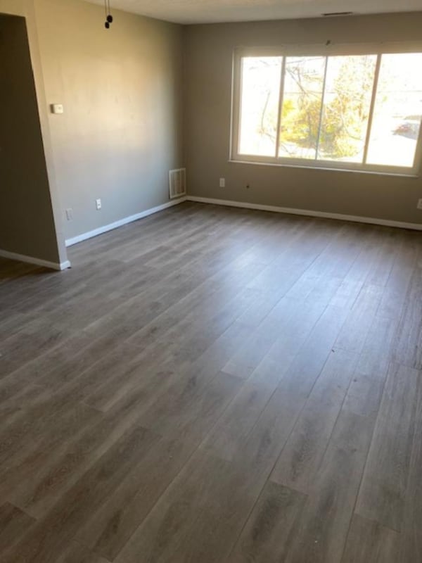 7809 Dawn Rd in Cincinnati, OH - Foto de edificio - Building Photo