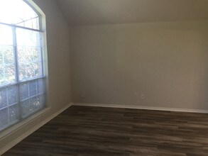 901 Worden Dr in Cedar Hill, TX - Building Photo - Building Photo