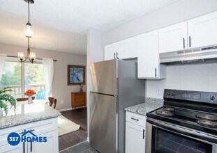 2059 Northdale Lake Dr in Indianapolis, IN - Building Photo - Building Photo