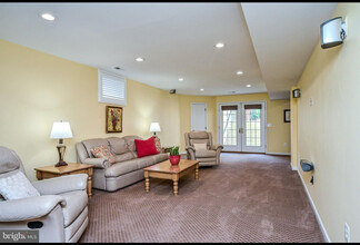 21389 Fitzgerald Dr in Ashburn, VA - Building Photo - Building Photo
