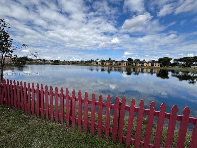 8273 NW 188th Terrace in Hialeah, FL - Building Photo - Building Photo