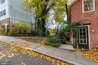 59 S Franklin St in Lambertville, NJ - Building Photo - Building Photo