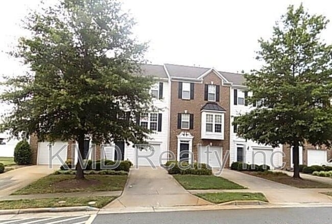 property at 940 Tiger Ln