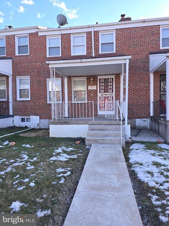 1225 Cochran Ave in Baltimore, MD - Building Photo