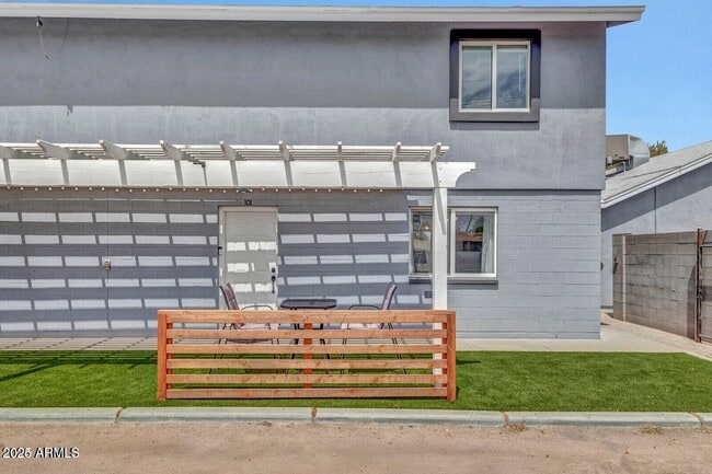 property at 1161 E 5th Ave