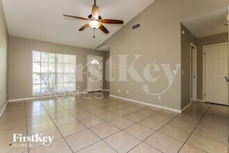9728 Fox Hollow Rd in Tampa, FL - Building Photo - Building Photo