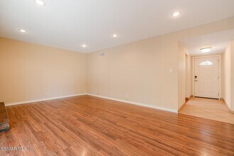 2117 Hurles Ave in Simi Valley, CA - Building Photo - Building Photo
