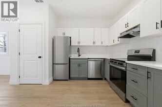 1329 St Anne St in Windsor, ON - Building Photo - Building Photo