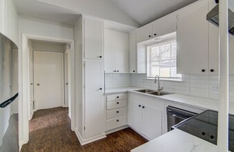 5703 Gloucester Ln in Austin, TX - Building Photo - Building Photo