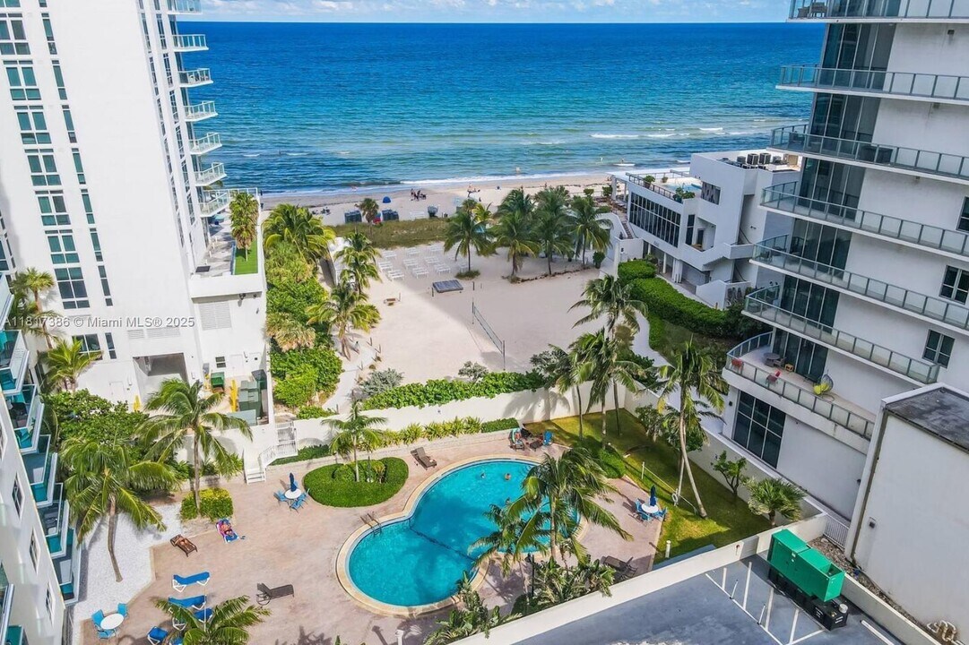 4001 S Ocean Dr, Unit 5J in Hollywood, FL - Building Photo