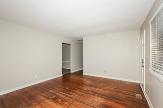 6109 N Pershing Ave in Indianapolis, IN - Building Photo - Building Photo